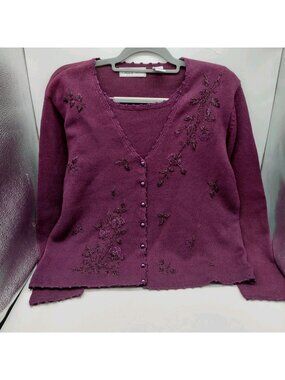 Emily Rose Sweater Size Small Floral Knit Beaded Purple Womens Faux Tank